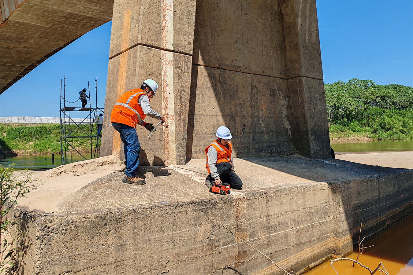 Ensayos No Destructivos y Destructivos en Concreto y Acero – Puentes Inambari, Tahuamanu y Yaverija (Madre de Dios, Perú)