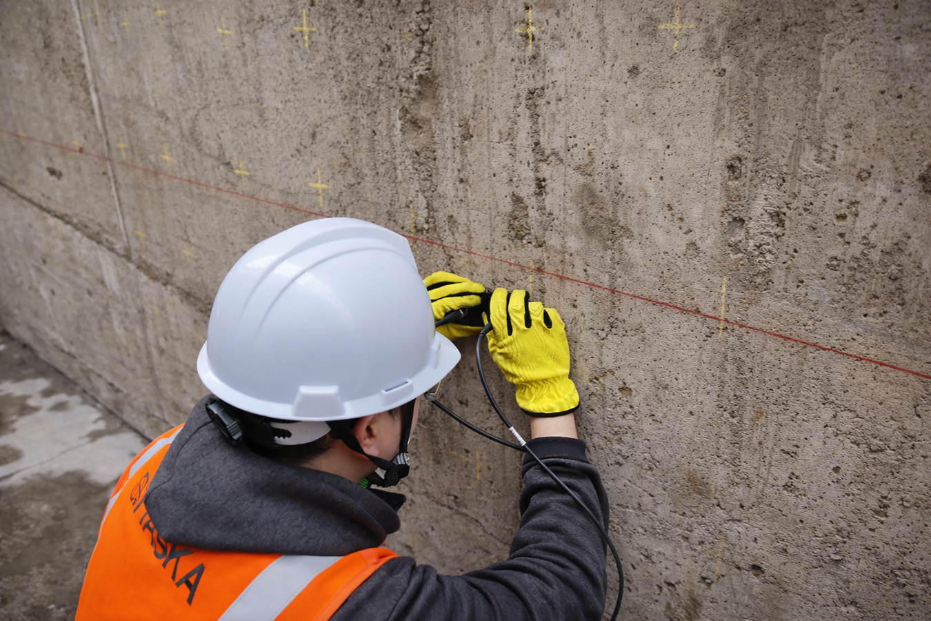 Profundidad y espesor de fisuras y grietas en concreto